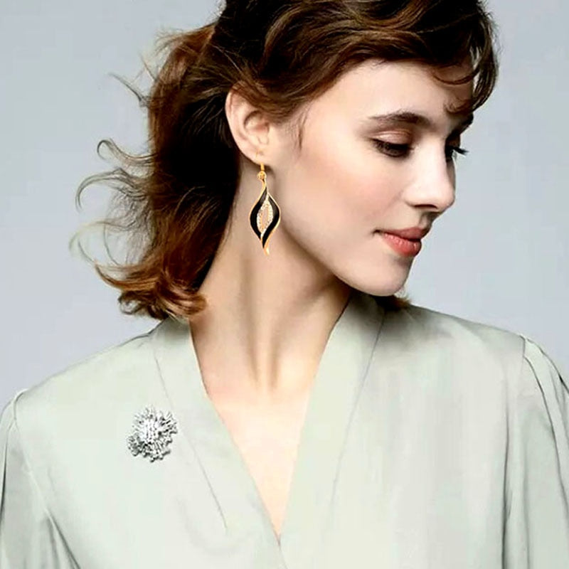 SINLEERY Charm White Black Enamel Earrings For Women Gold Color Leaf Drop Earrings Female Fashion Jewelry ES524